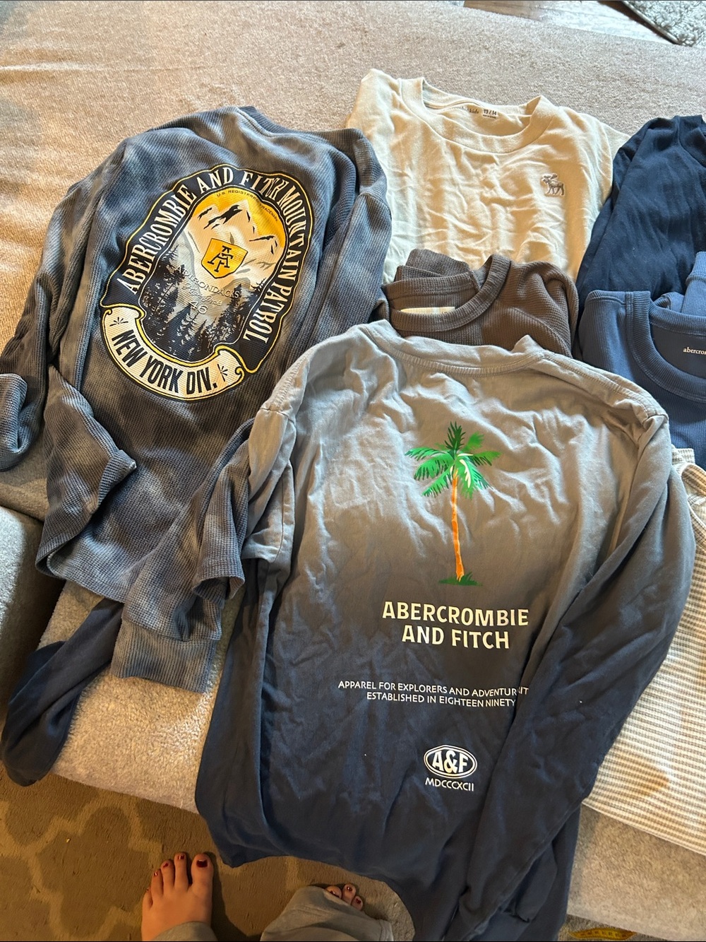 Bundle of 8 long sleeve boys Abercrombie shirts. - Picture 7 of 7